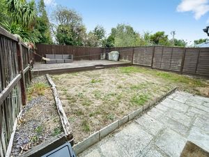 Campernell Close- click for photo gallery